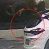 华商头条|视频丨西安一司机违停躲处罚拆掉车牌 民警询问时还各种狡辩